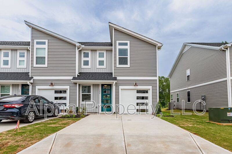 Townhouse for rent at 1226 Westgate Village Dr, Spartanburg, SC 29301