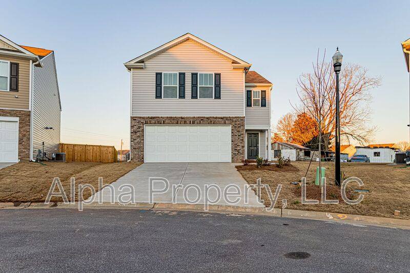 House for rent at 1210 Murdock Circle, Greer, SC 29651