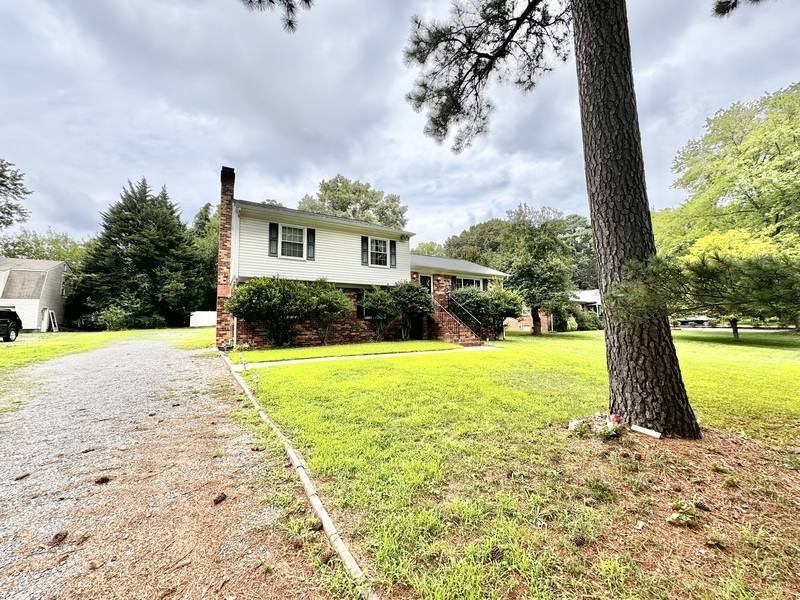 House for rent at 9044 Westone Rd, Mechanicsville, VA 23116