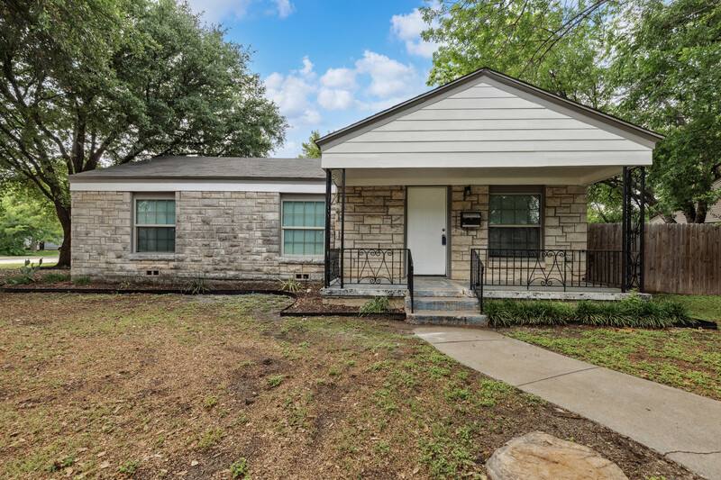 House for rent at 4016 Winfield Ave, Fort Worth, TX 76109
