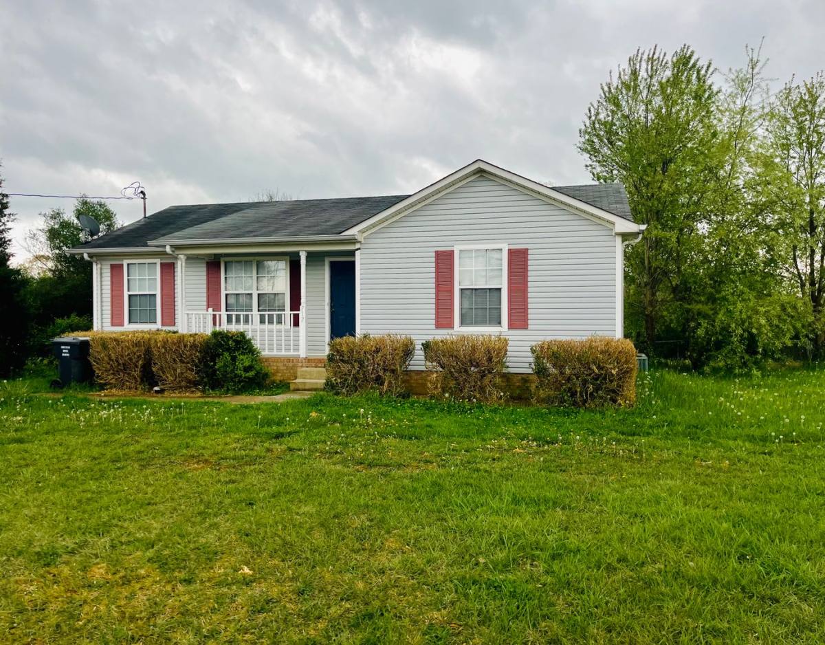 House for rent at 717 Polk Ave, Oak Grove, KY 42262