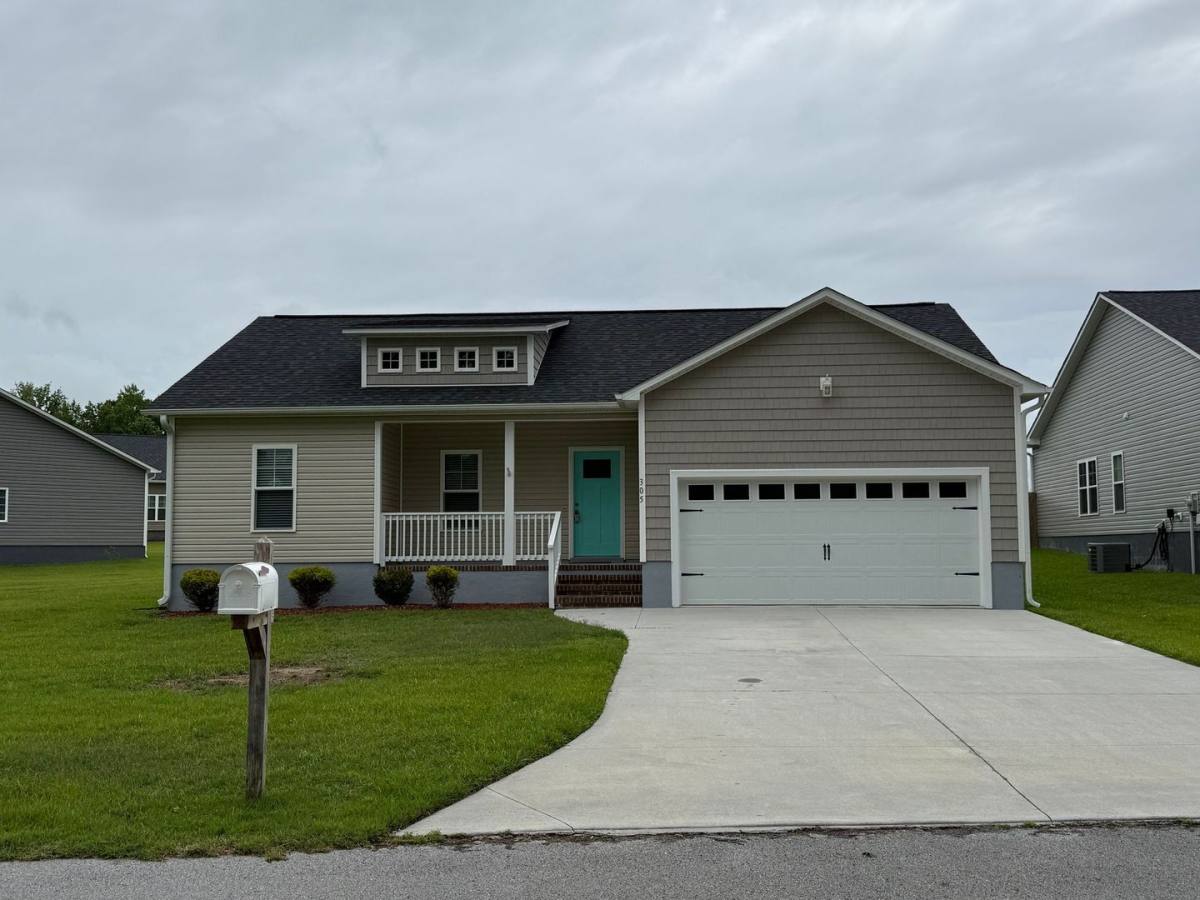 House for rent at 305 Garland Shores, Hubert, NC 28539