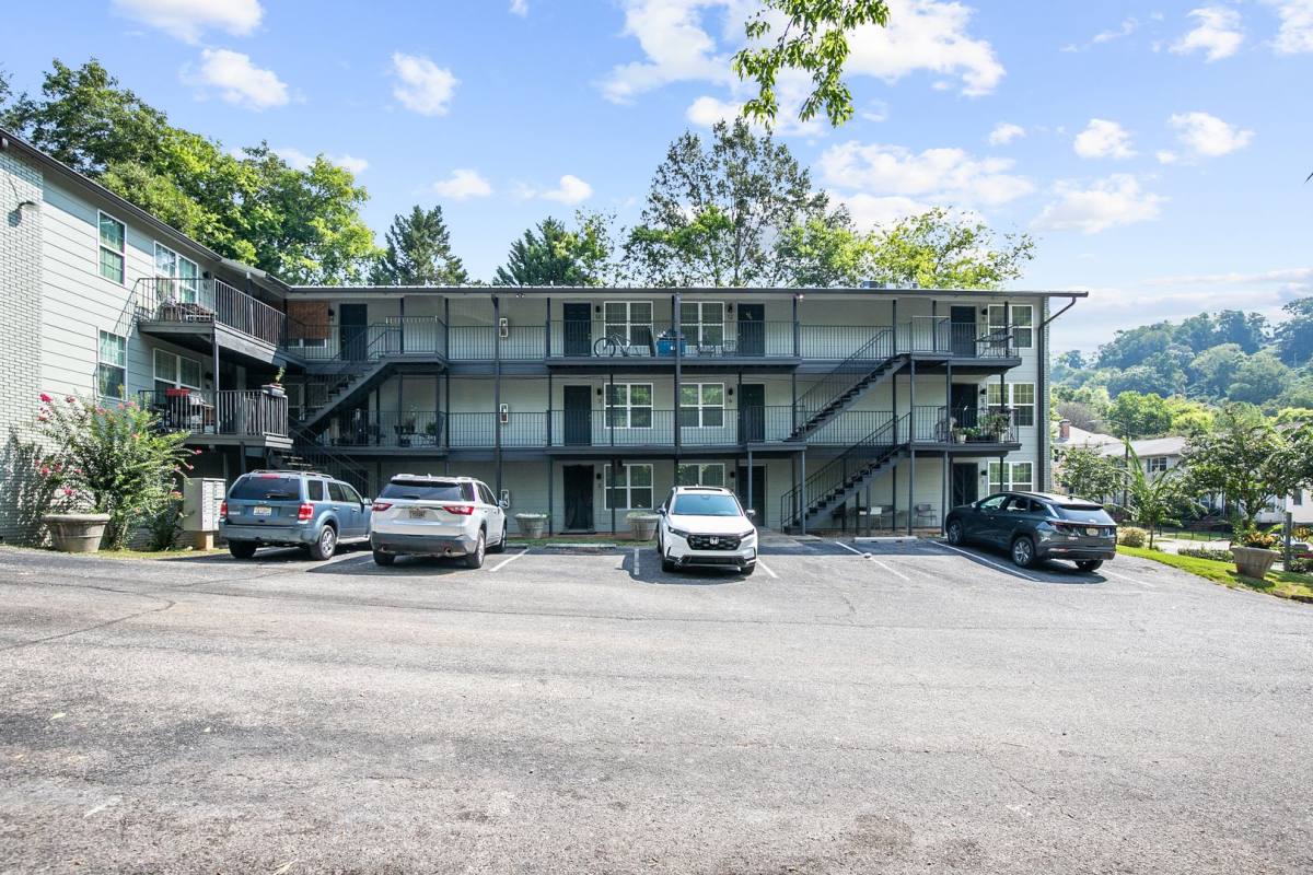 Apartment for rent at 1708 14th Ave S, Birmingham, AL 35205