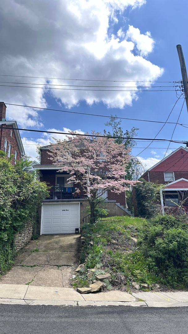 House for rent at 63 W Bellecrest, Pittsburgh, PA 15227