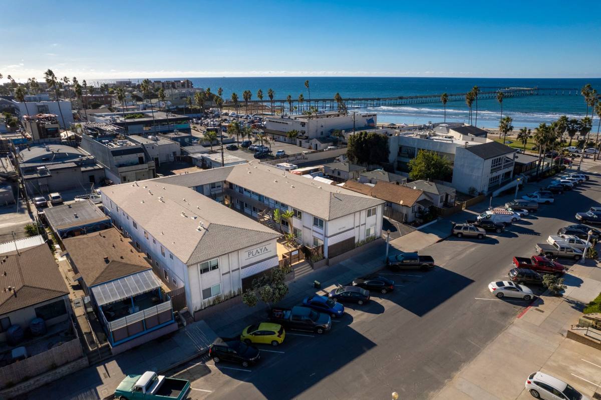 Apartment for rent at 5041-5043 Santa Monica Ave, San Diego, CA 92107
