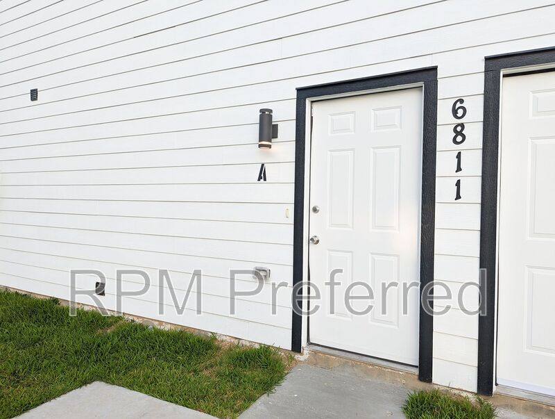 House for rent at 6811 Glass St #A, Houston, TX 77016