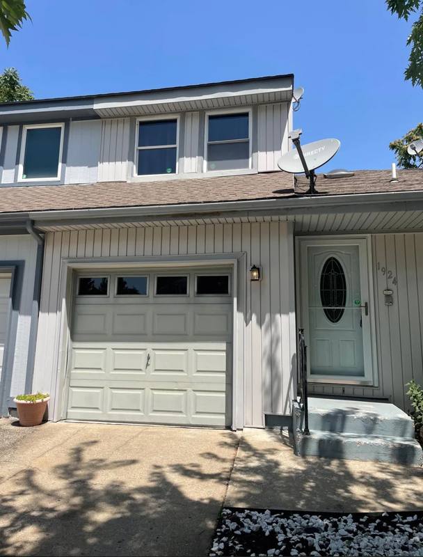 Townhouse for rent at 1924 Lawrence Court, Kansas City, KS 66103