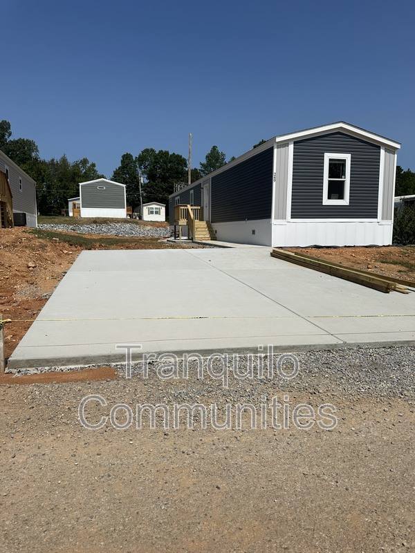 House for rent at 112 Hubert Dr, Dickson, TN 37055