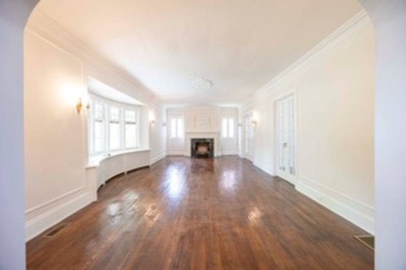 House for rent at 1516 E 115th St, Cleveland, OH 44106