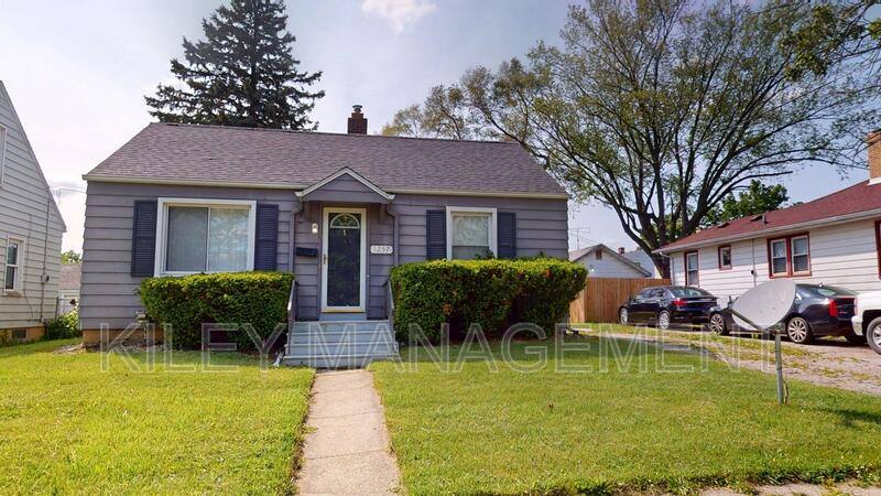 House for rent at 1257 Forest Hill Ave, Flint, MI 48504