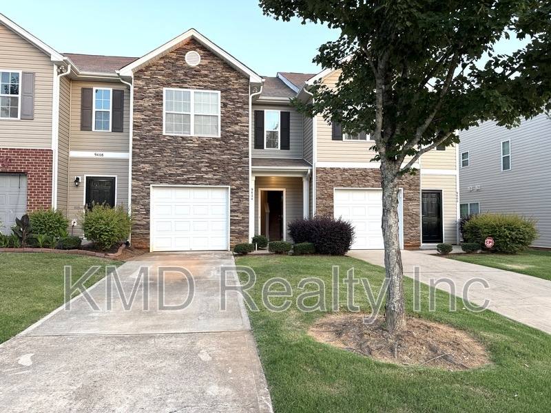 Townhouse for rent at 9404 Hamel St, Charlotte, NC 28215
