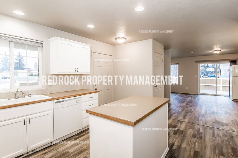 Townhouse for rent at 1603 Drummond St, Greenacres, WA 99016