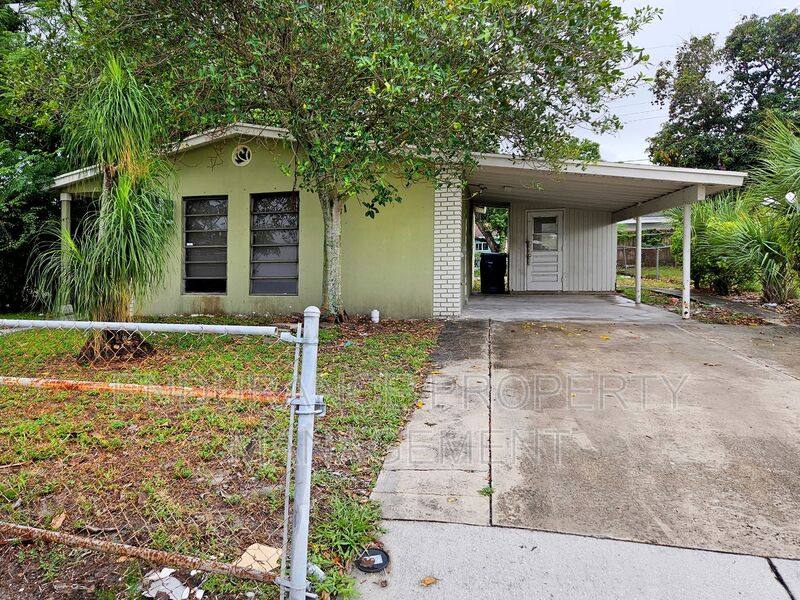 House for rent at 1321 W 25th St, West Palm Beach, FL 33404