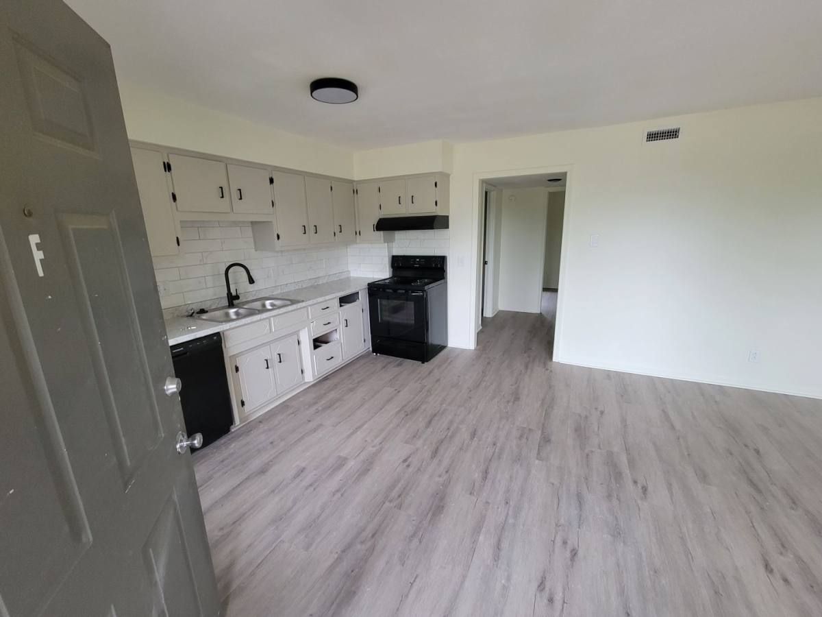 Apartment for rent at 417 McGoodwin St, Warrensburg, MO 64093
