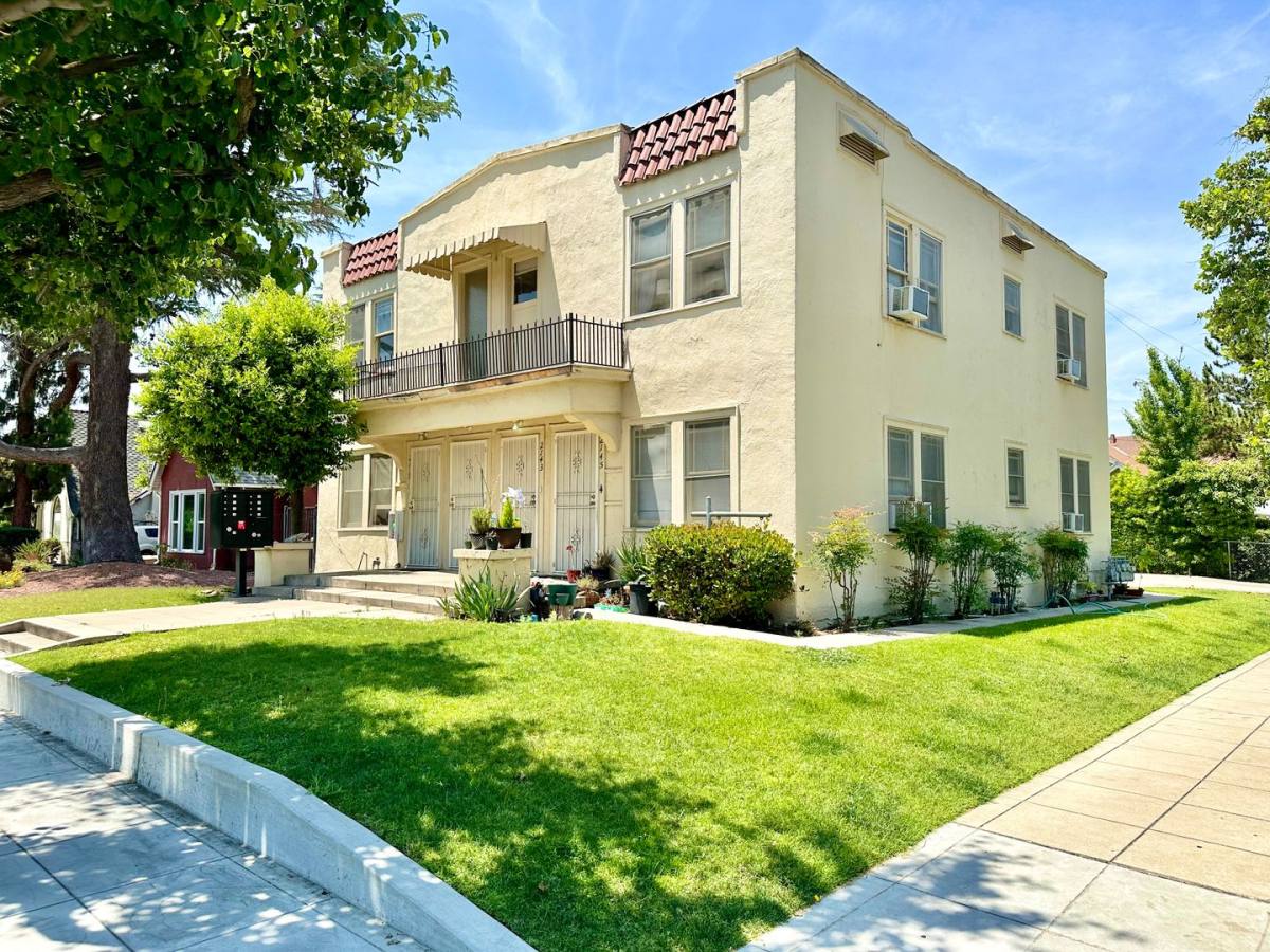 Apartment for rent at 502 Yale Ave, Fresno, CA 93704