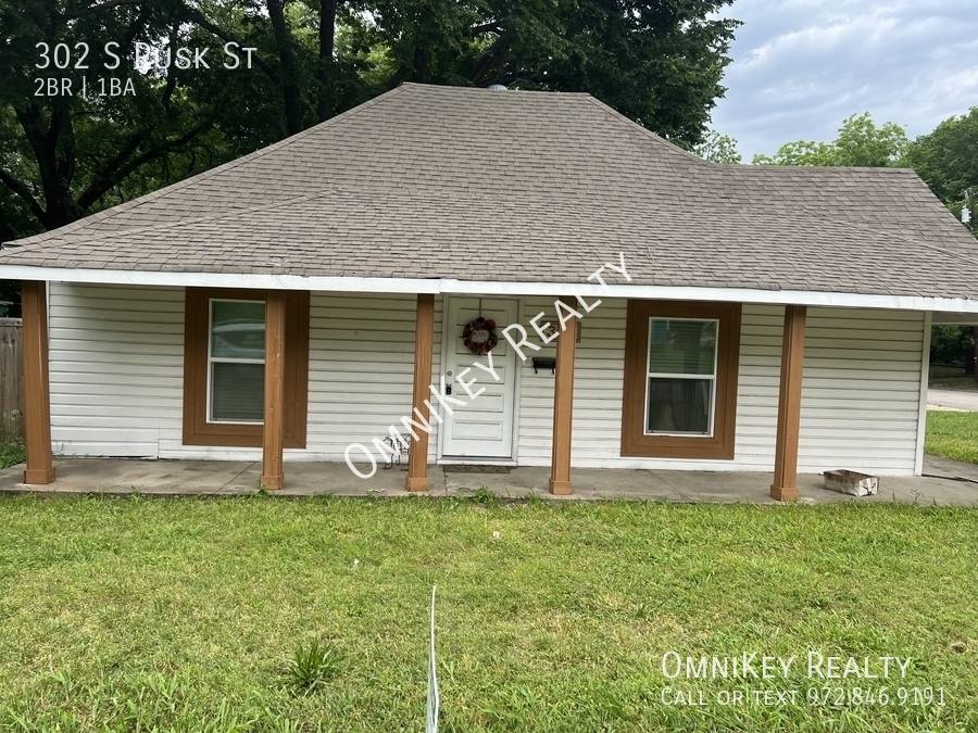 House for rent at 302 S Rusk St, Sherman, TX 75090