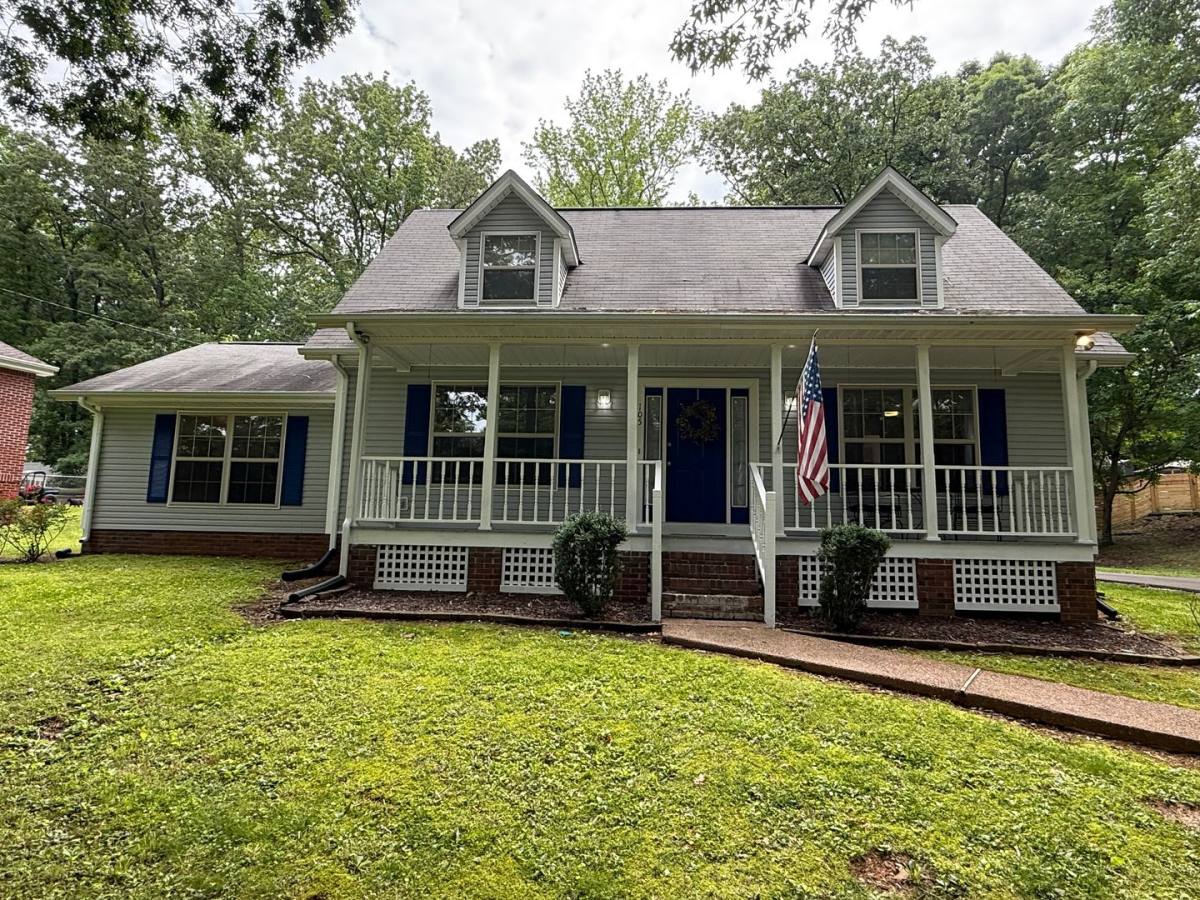 House for rent at 105 Shady Hollow Rd, Dickson, TN 37055
