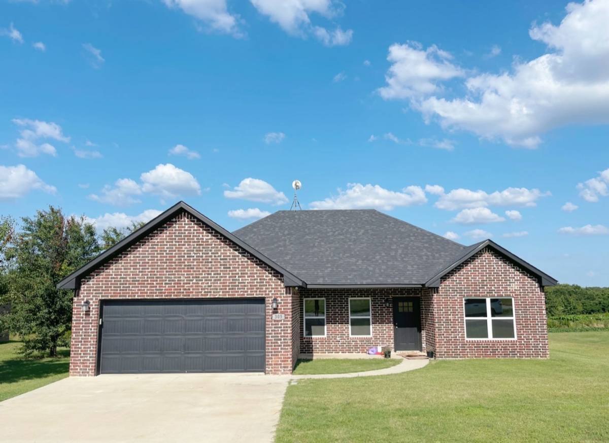 House for rent at 305 Western Hills Dr, Durant, OK 74701