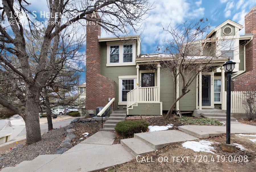 Townhouse for rent at 1905 S Helena St #A, Aurora, CO 80013