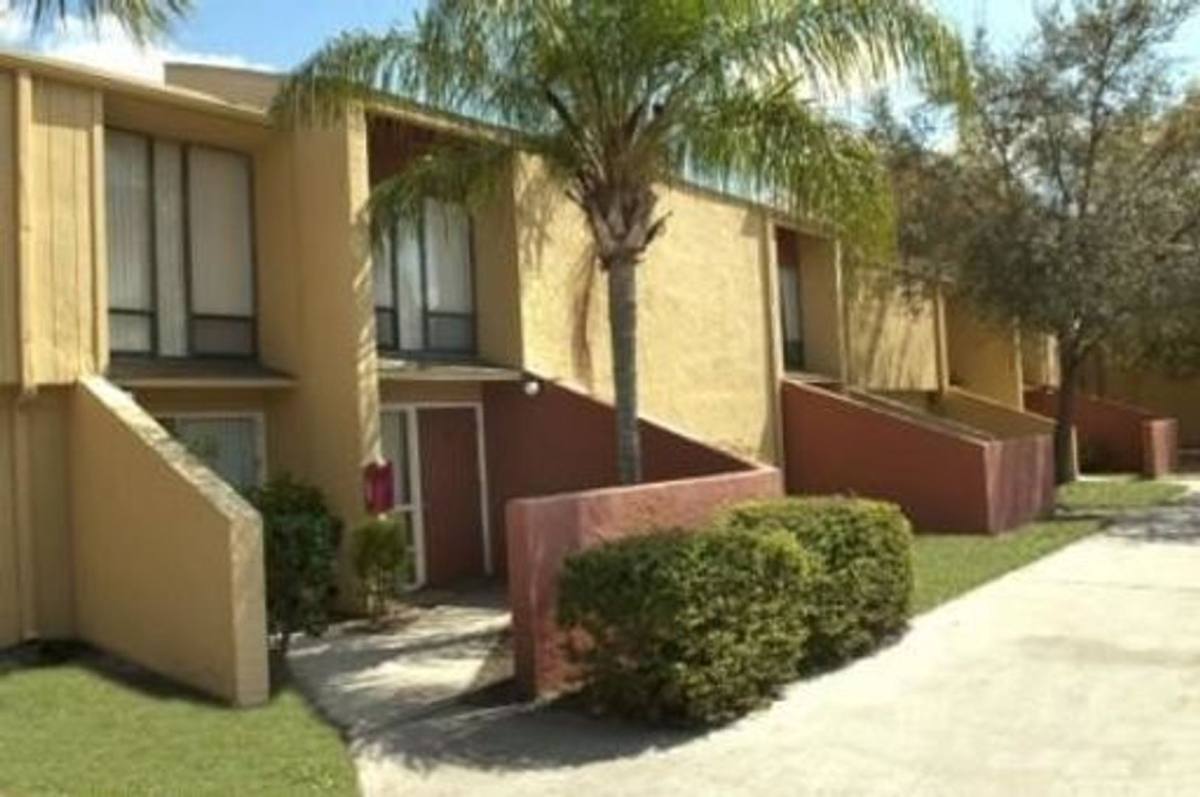 Apartment for rent at 260 W Van Fleet Dr, Bartow, FL 33830