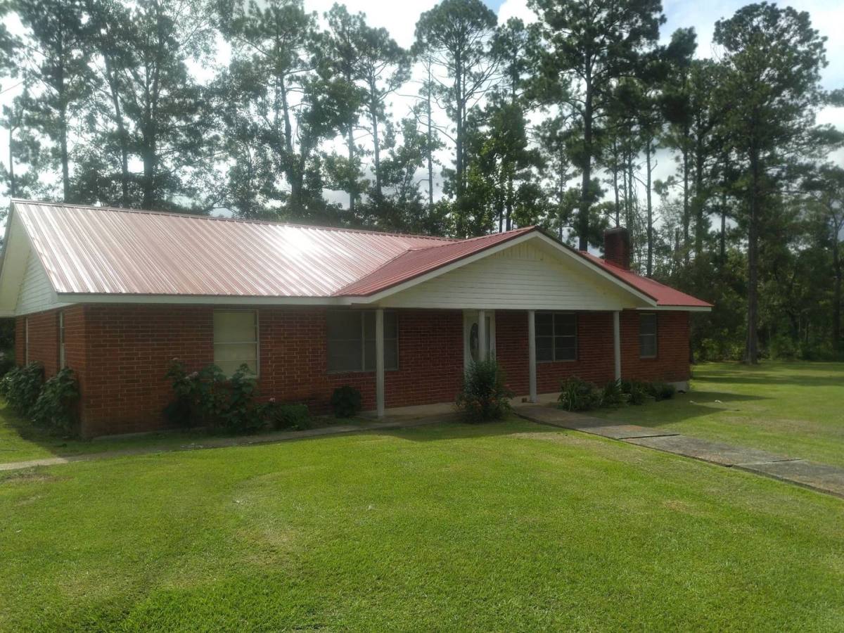 House for rent at 1261 Mitchell Harper Rd, Deridder, LA 70634