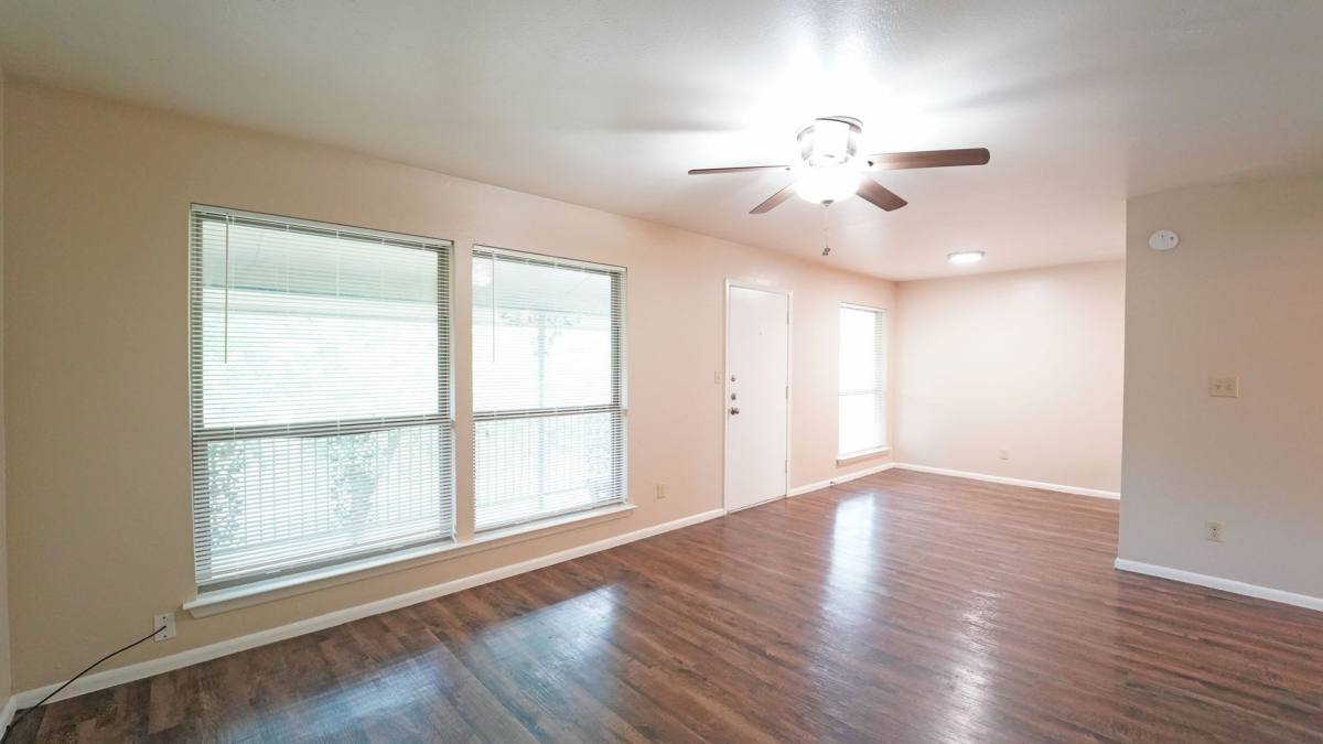 Townhouse for rent at 202 E Oak St, Weatherford, TX 76086