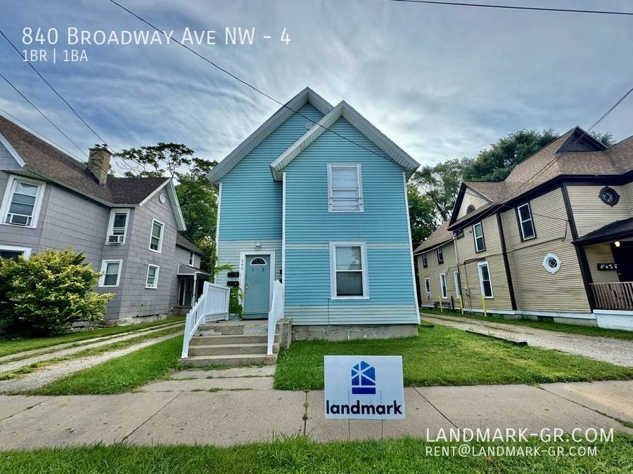 Apartment for rent at 840 Broadway Ave NW #4, Grand Rapids, MI 49504