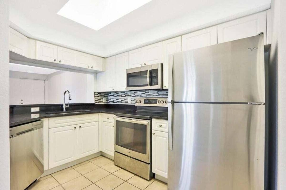 Condo for rent at 2725 Anzio Court, Palm Beach Gardens, FL 33410