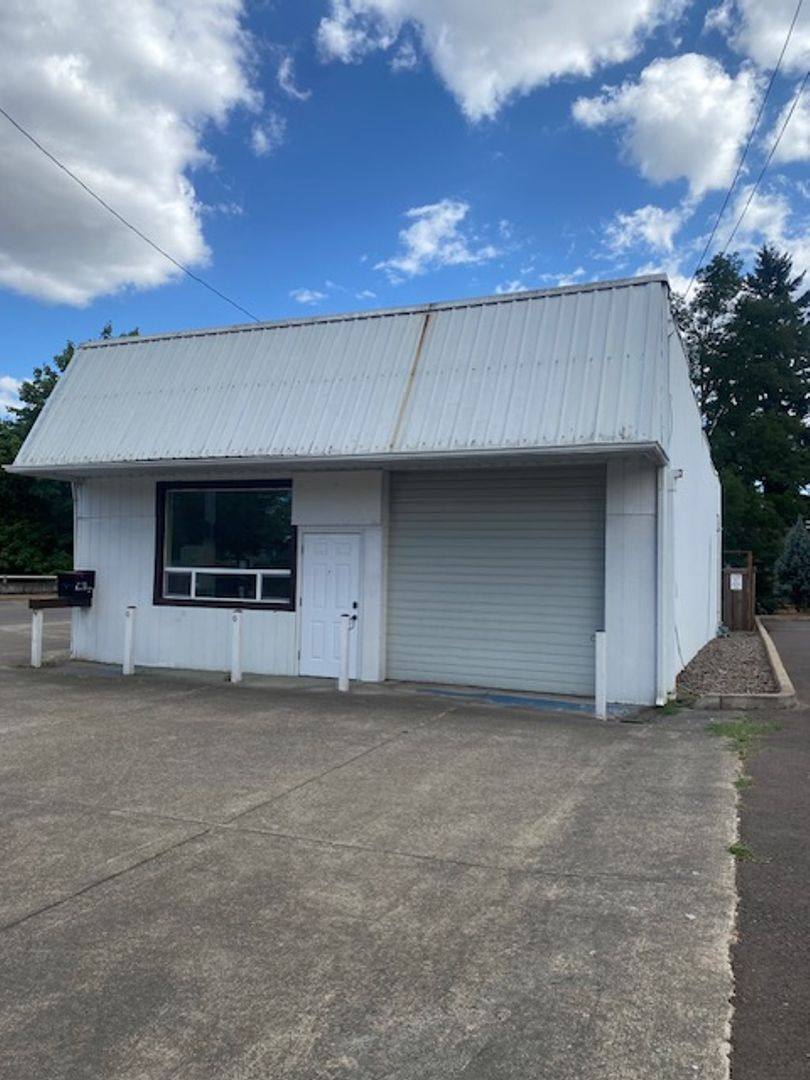 Apartment for rent at 290 E Grant St, Lebanon, OR 97355