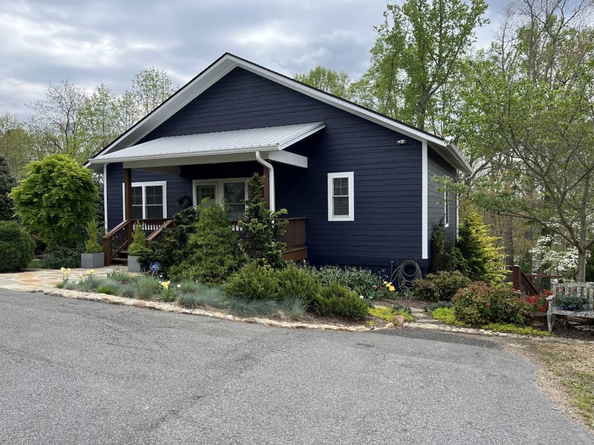 House for rent at 12 Twig Lane, Asheville, NC 28803