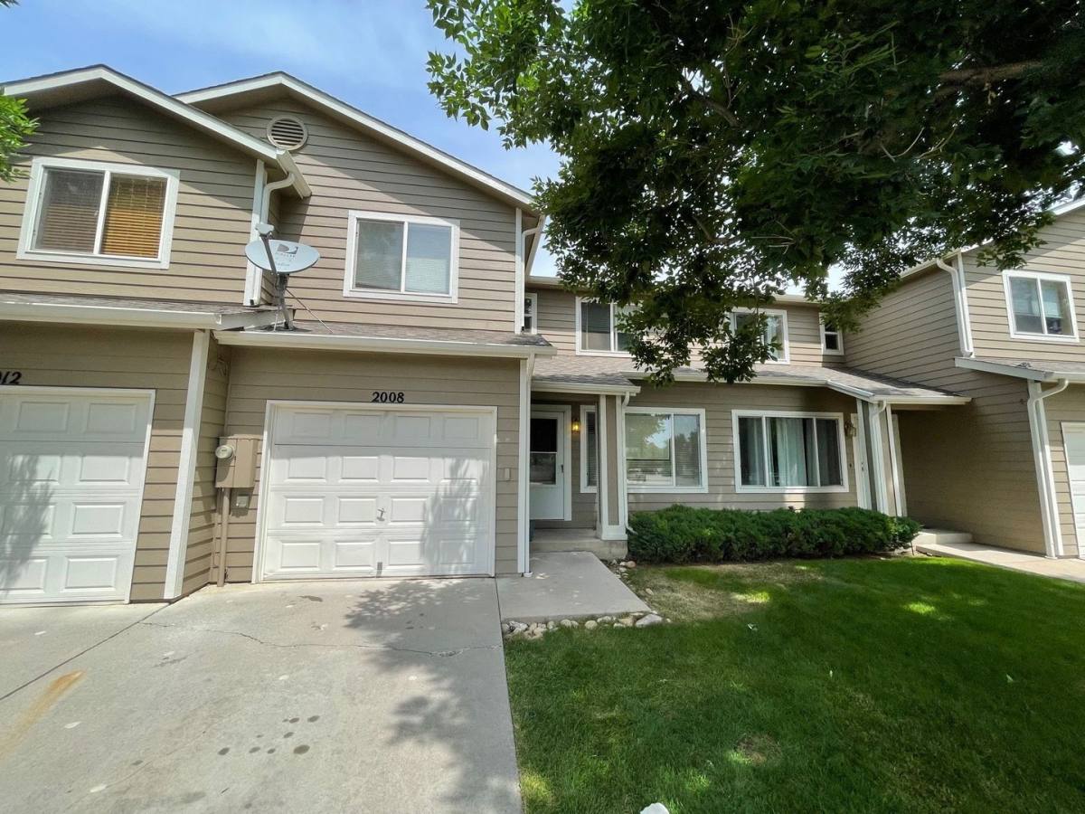 Townhouse for rent at 2008 Glenmoor Dr, Fort Collins, CO 80521