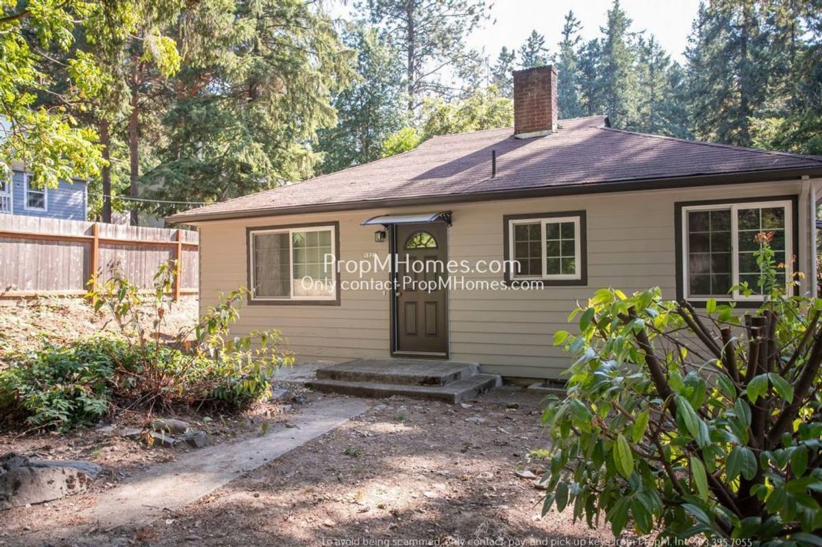 House for rent at 5322 SW Coronado St, Portland, OR 97219