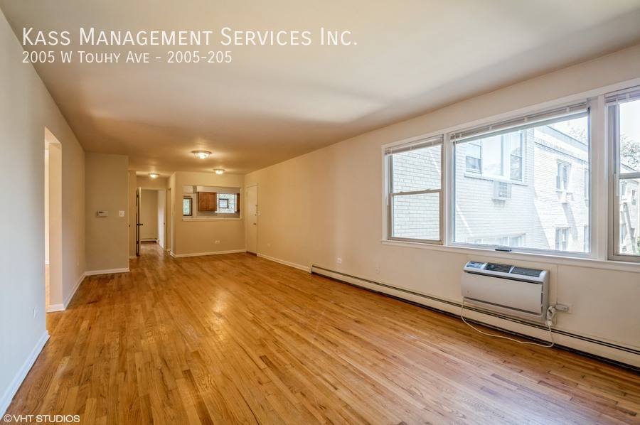 Apartment for rent at 2005 W Touhy Ave #205, Chicago, IL 60645