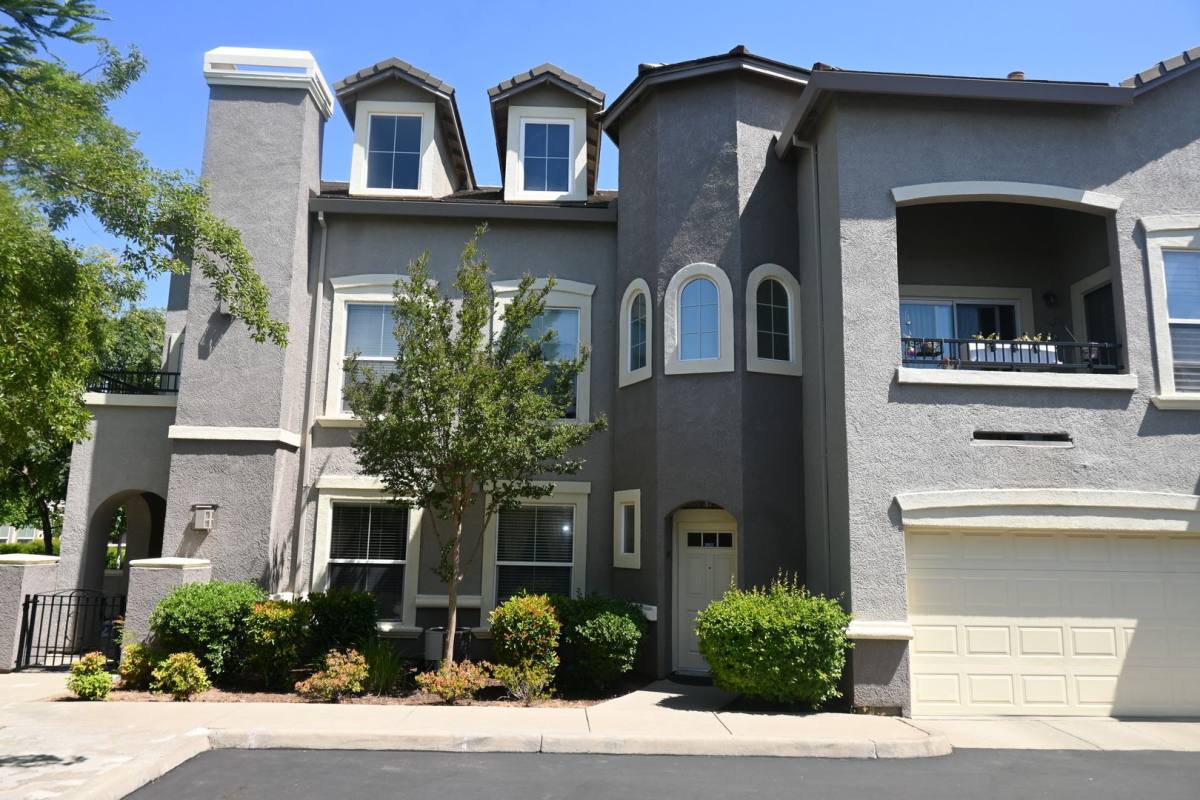 House for rent at 5542 Tares Circle, Elk Grove, CA 95757