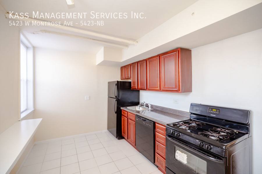 Apartment for rent at 5423 W Montrose Ave #NB, Chicago, IL 60641