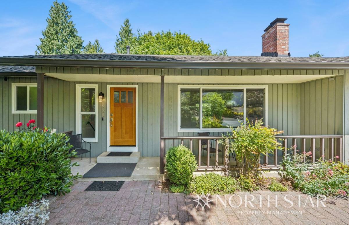 House for rent at 731 Briercliff Lane, Lake Oswego, OR 97035