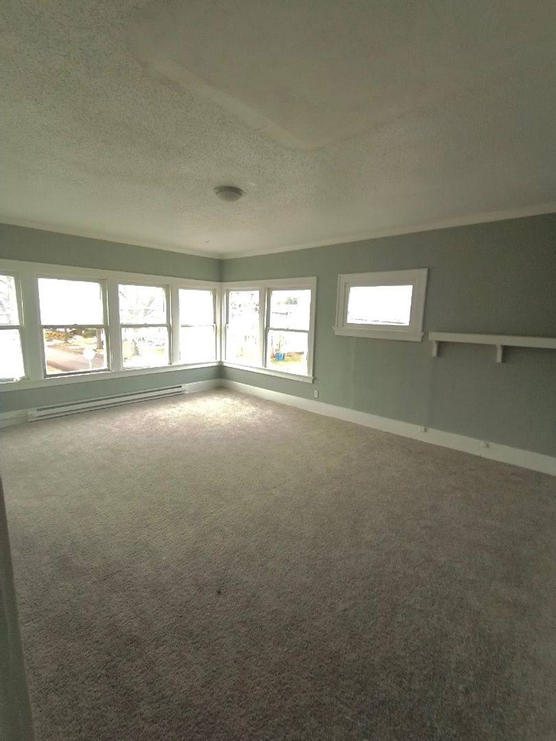 Apartment for rent at 1752 Arlington Ave, Toledo, OH 43609