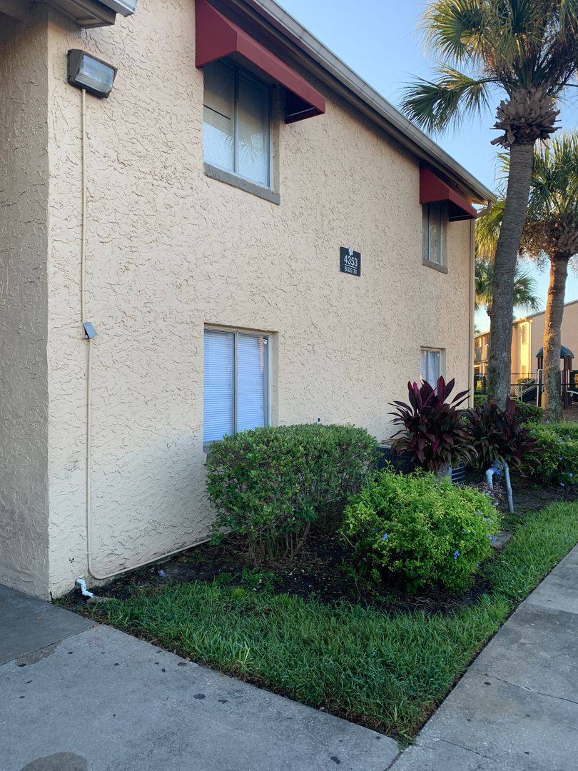 Apartment for rent at 4353 S Semoran Blvd, Orlando, FL 32822
