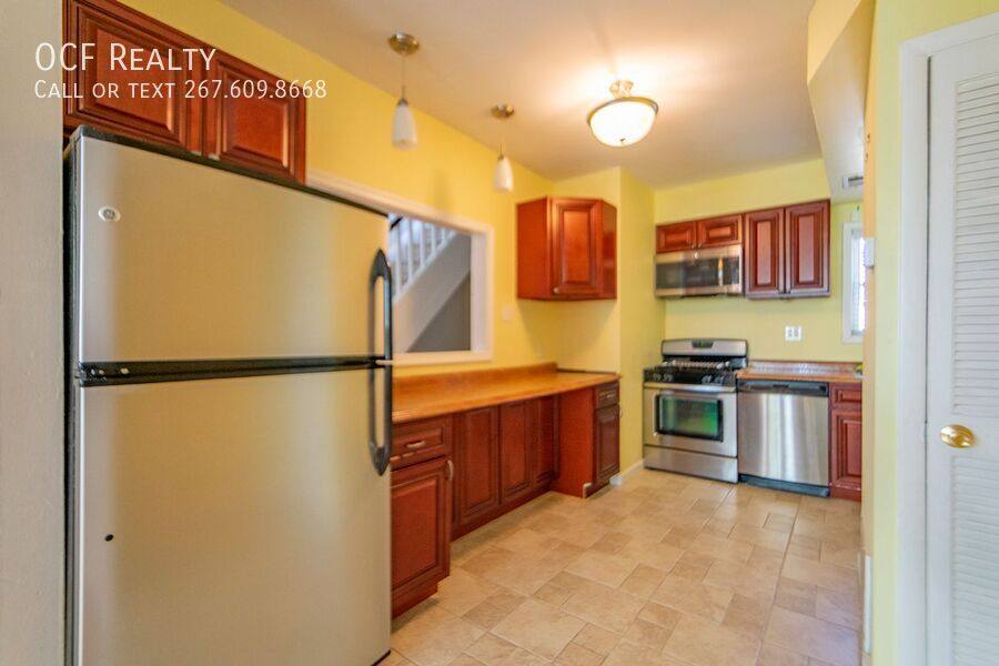 Apartment for rent at 2055 Catharine St #2, Philadelphia, PA 19146