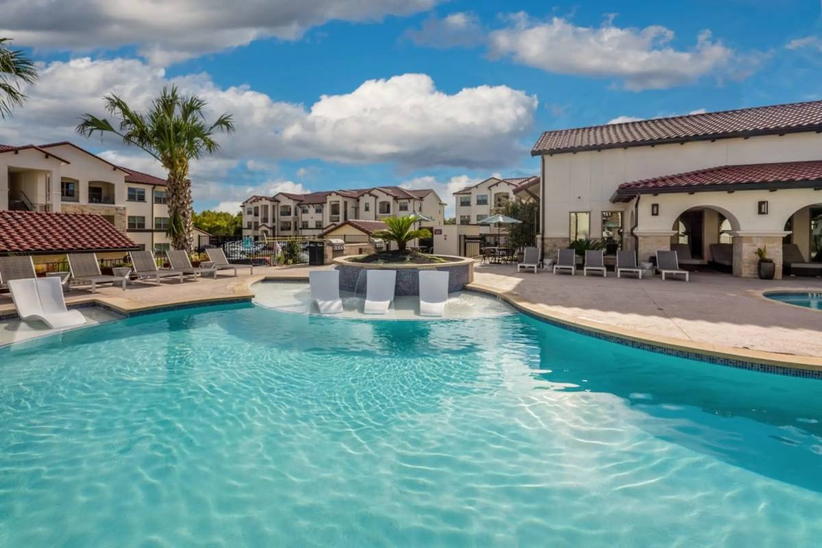 Apartment for rent at 1624 Edgeworth Bend #C7-55, Austin, TX 78754