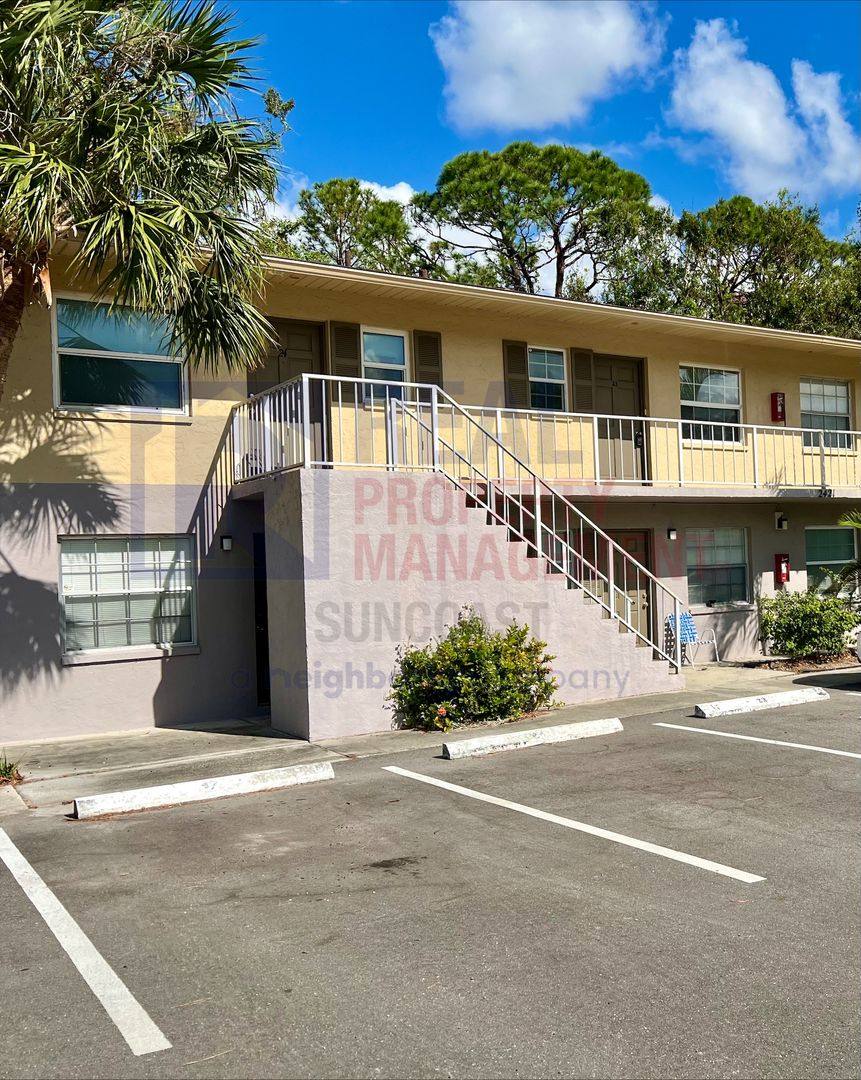 Apartment for rent at 2421 8th St #17, Sarasota, FL 34237