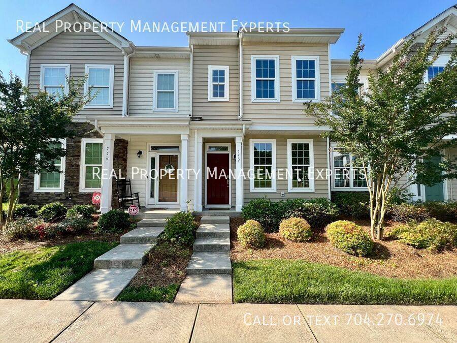 Townhouse for rent at 752 River Park Rd, Belmont, NC 28012