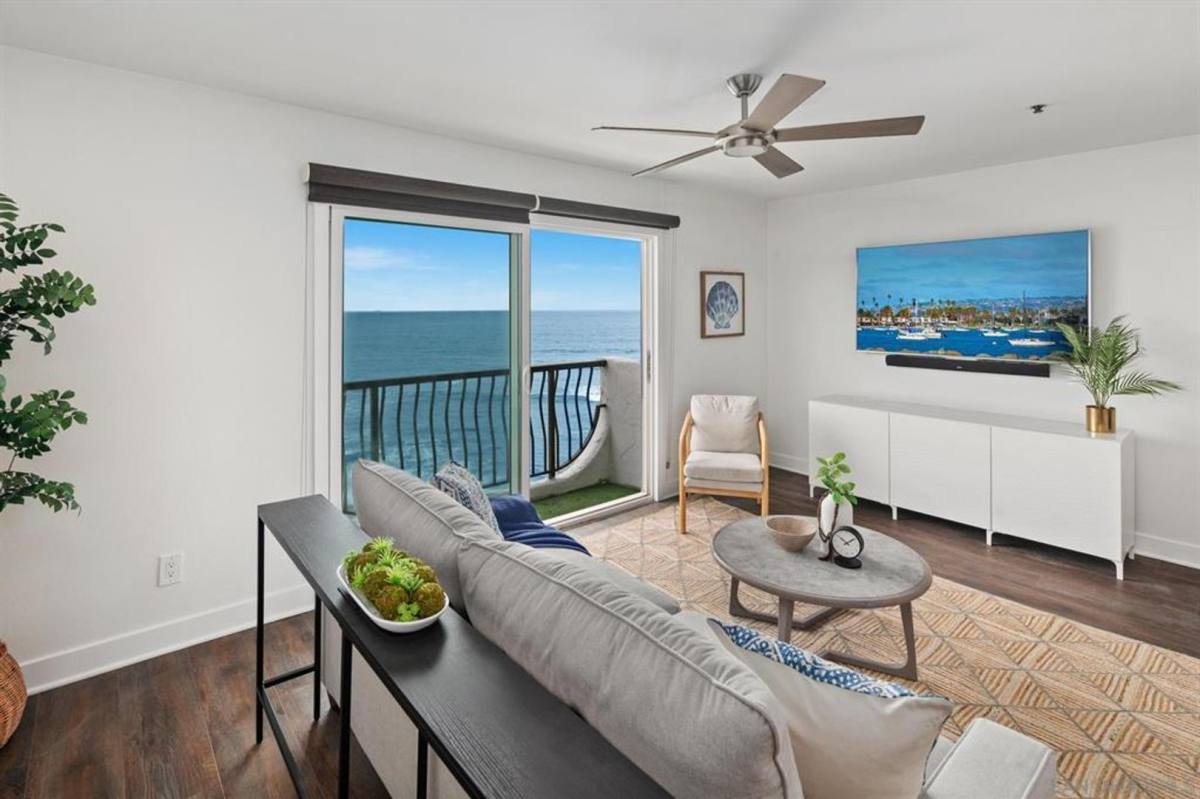 Apartment for rent at 4878 Pescadero Ave, San Diego, CA 92107