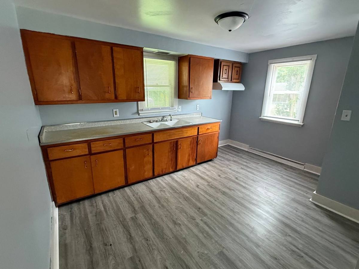 House for rent at 142 S Wesley, Springfield, IL 62702