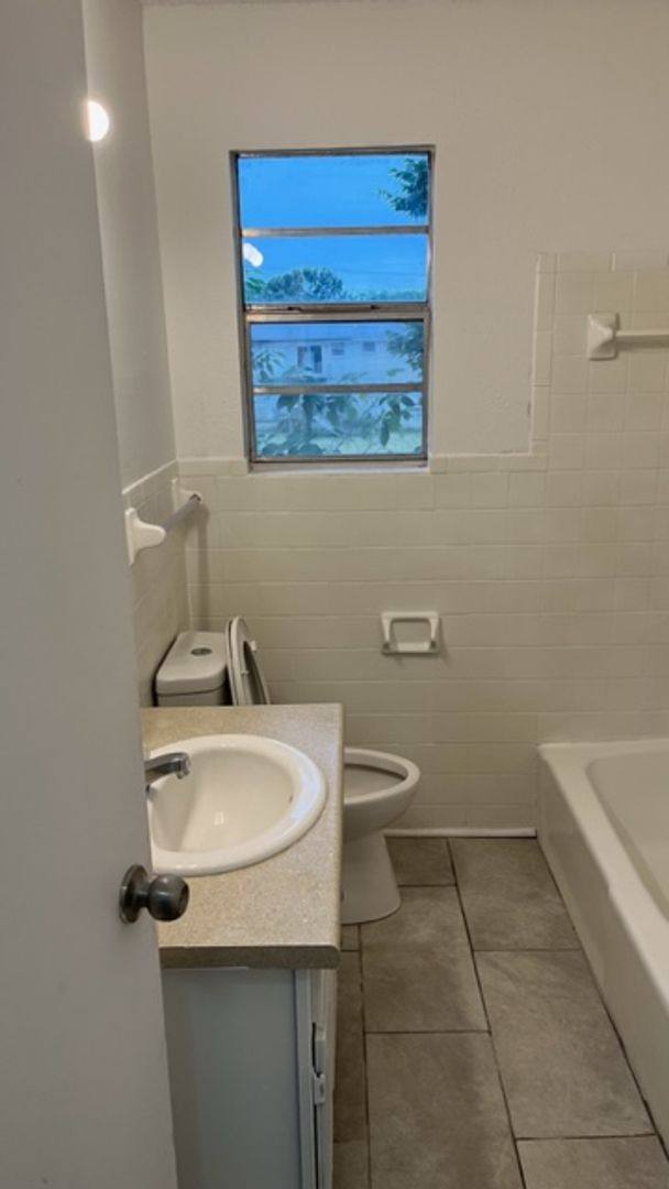 Apartment for rent at 4416 4418 Lynn Lane, North Little Rock, AR 72118
