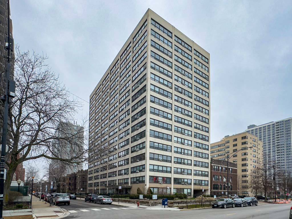 Apartment for rent at 4178 Marine Dr #P504, Chicago, IL 60613