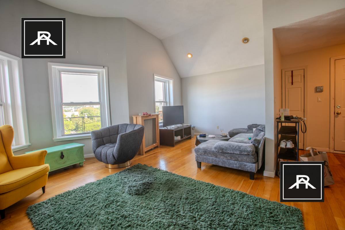 Apartment for rent at 156 Harvard #7, Brookline, MA 02446
