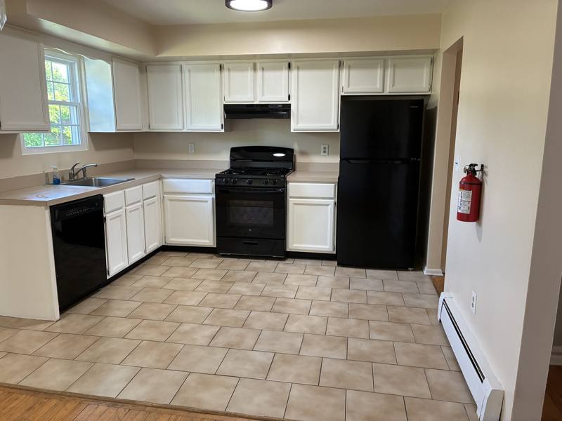136 Maple Ave, Boonton, NJ 07005