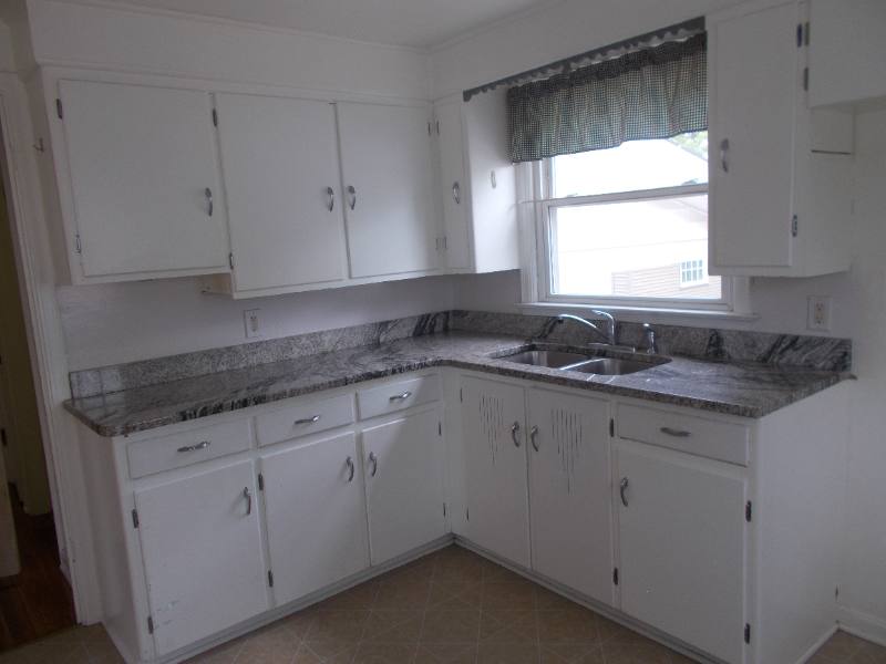 House for rent at 25 Trumbull Ave SE, Warren, OH 44483