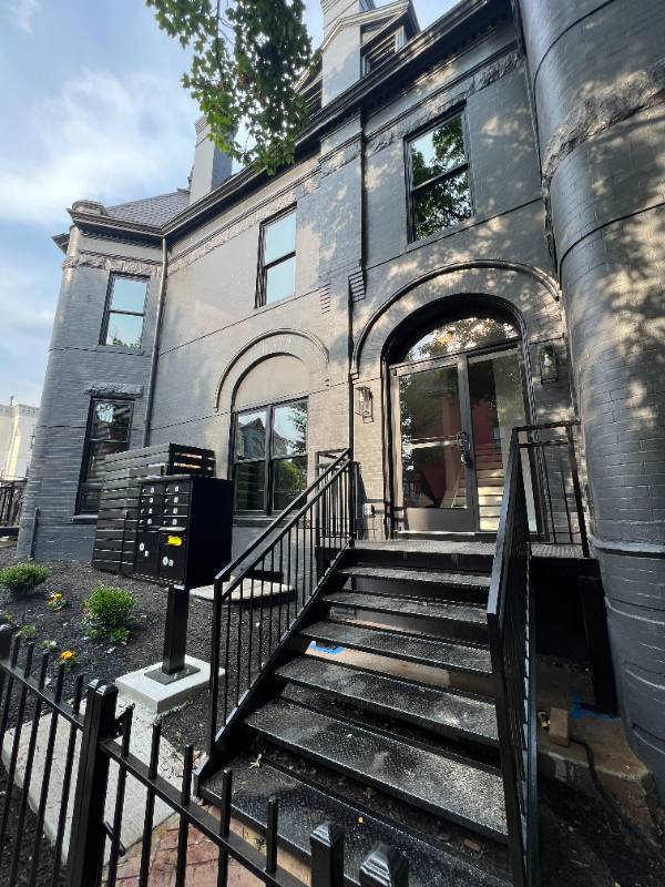 Apartment for rent at 318 M St #NW, Washington, DC 20001
